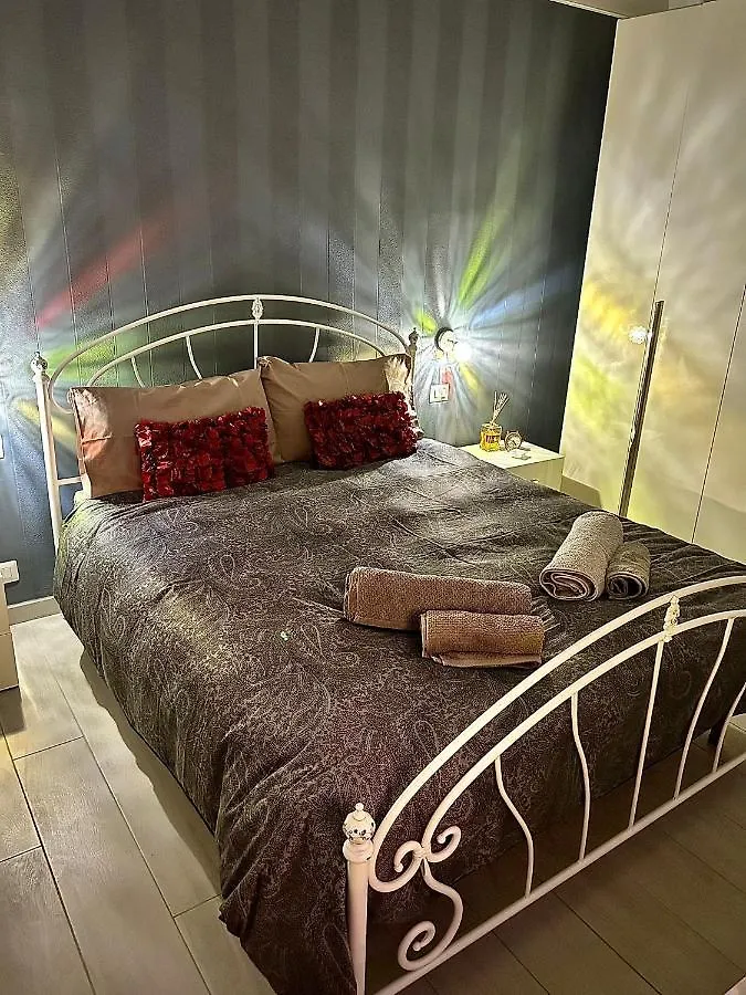 B8 Apartment 巴里