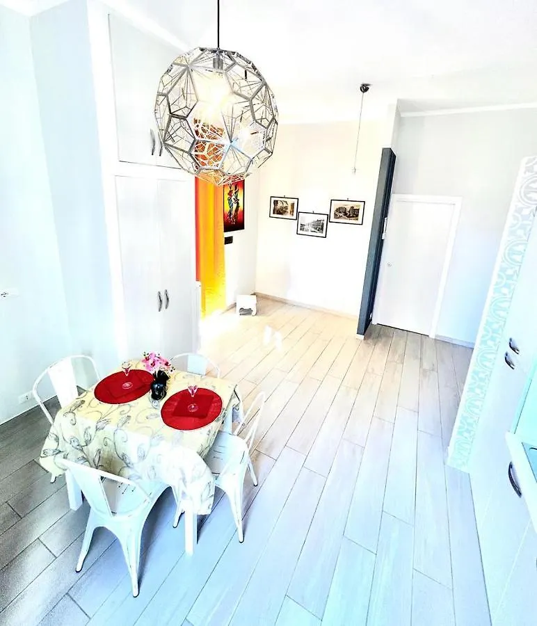 B8 Apartment 巴里
